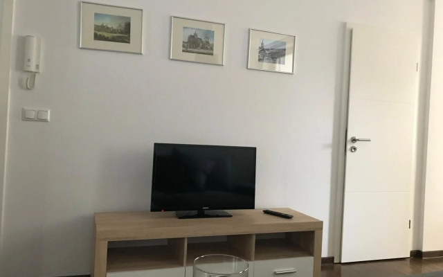 F & W Apartment