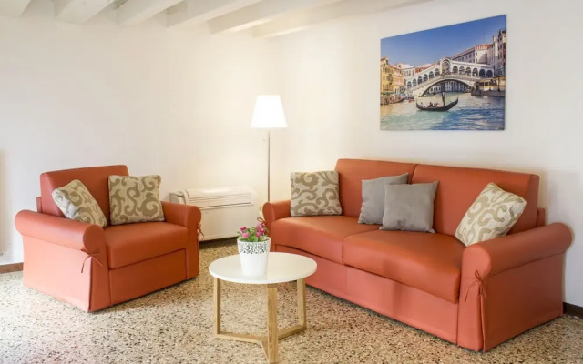 Rialto Corte dei Sansoni