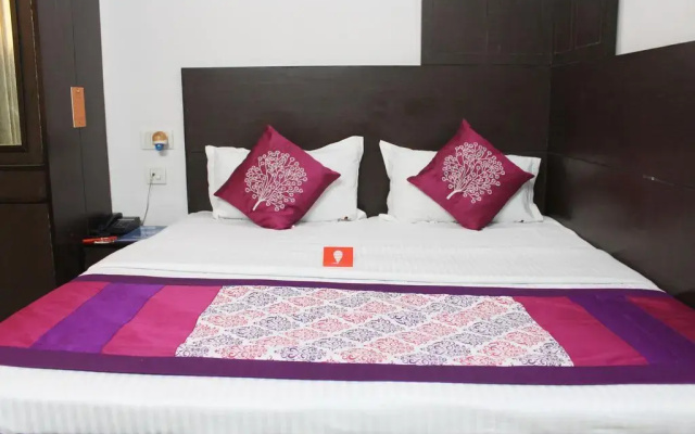 OYO 3033 Radiant Hotel