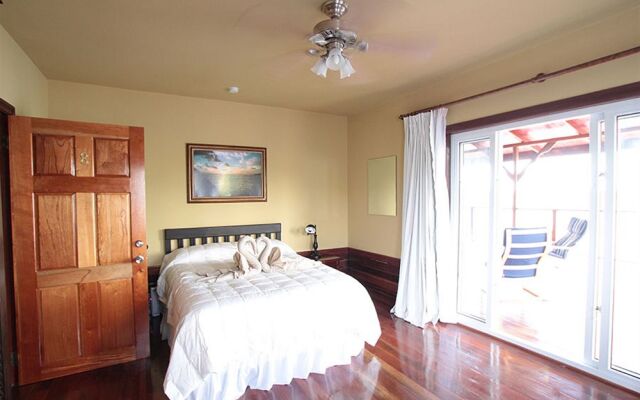 Laguna Azul Eco Lodge