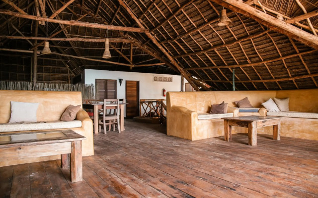 Raha Lodge