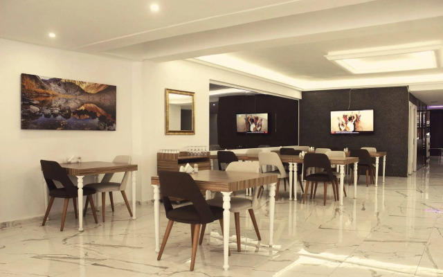 Vip Suit