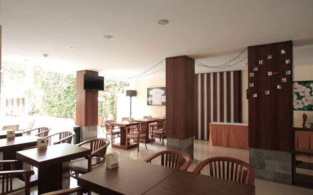 RedDoorz Premium @ Karang Tenget Tuban