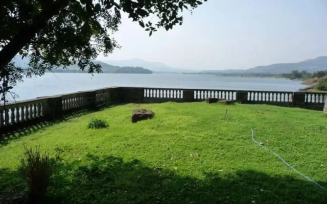 The Lakewoods Retreat