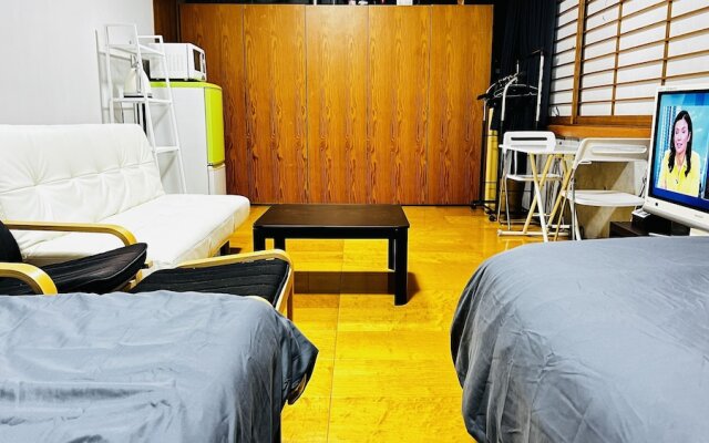 Hotel Adonis - Hostel