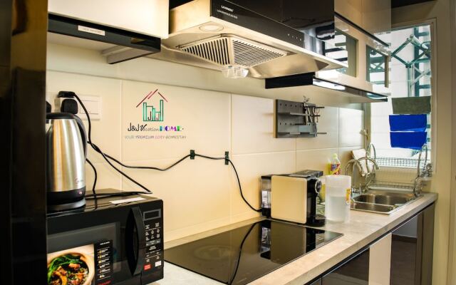 J&J Vacation Home @ Parkland Residences