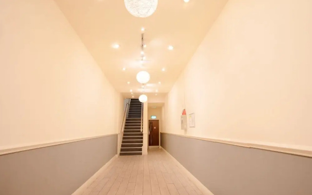 Rest & Recharge Regents CT 2bed For 7