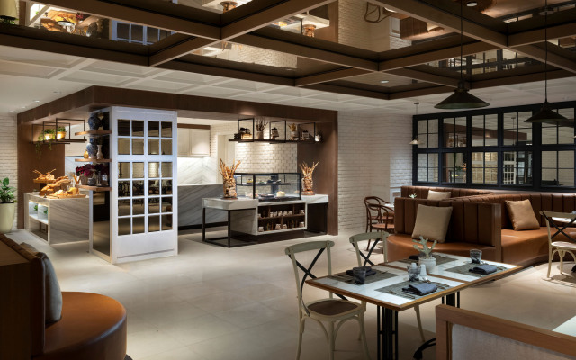 Doubletree By Hilton Surabaya