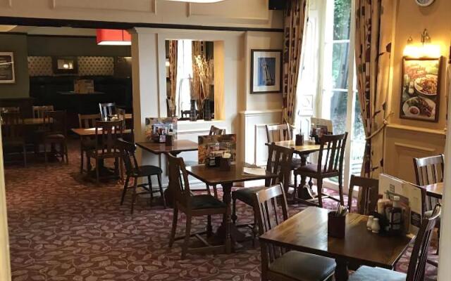 The Elms Hotel