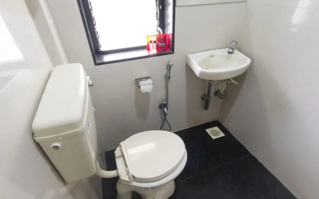 OYO 935 Hotel Palkhee