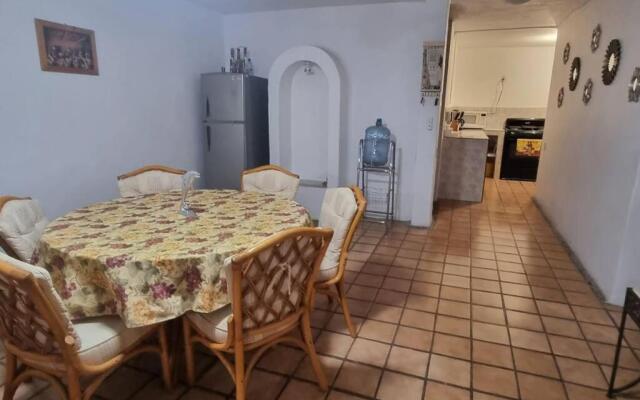 Lovely 2-bedroom condo with POOL