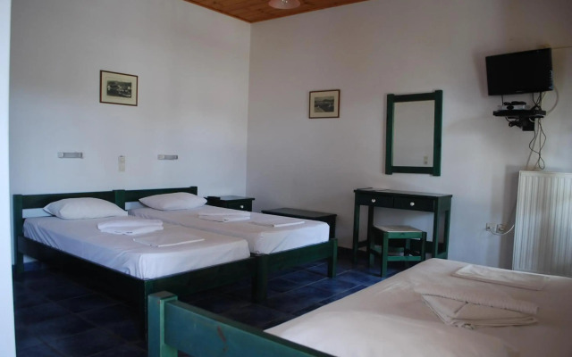 Siroco's Rooms And Studios