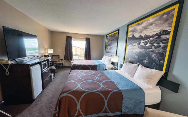 Super 8 by Wyndham Edmonton South