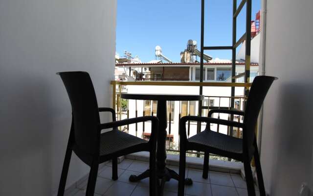 Golden Spark Apart Hotel