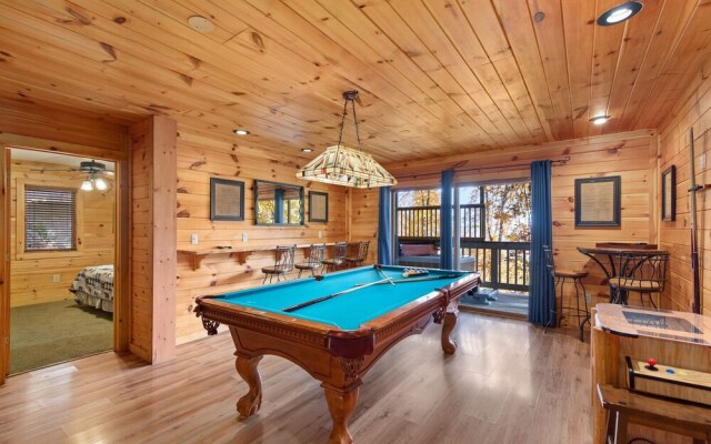 Bear Crossing Cabin by Jackson Mountain Rentals