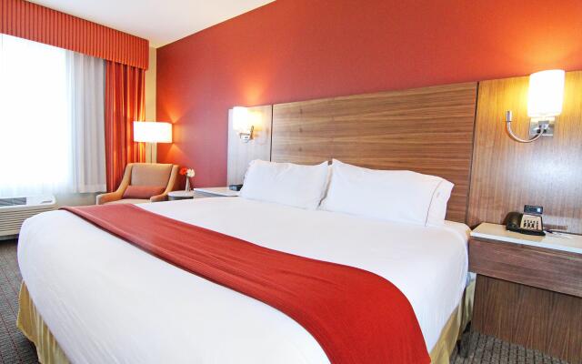 Holiday Inn Express & Suites Calgary NW - University Area, an IHG Hotel