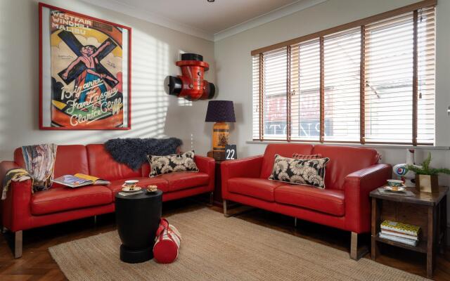 Quay House - Waterside Eclectic Style Character Home
