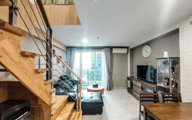 Good And Homey 2Br Loft At Grand Jati Junction Apartment