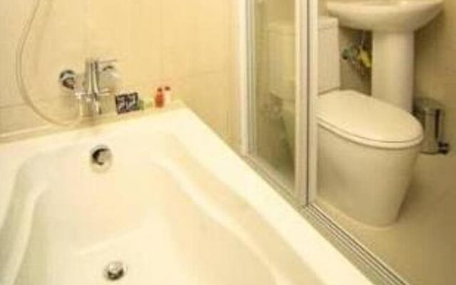 Loona Hotel