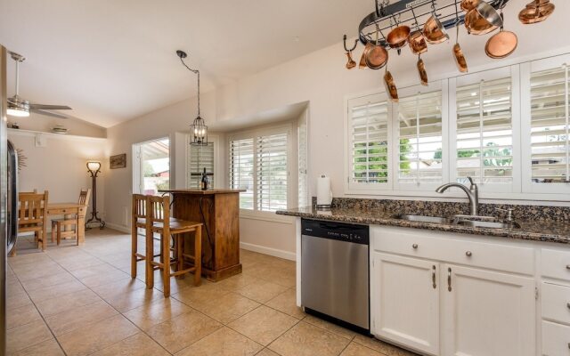 Casa Willow 4 Bedroom Home by RedAwning