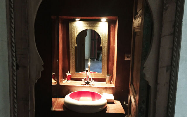 Riad 144