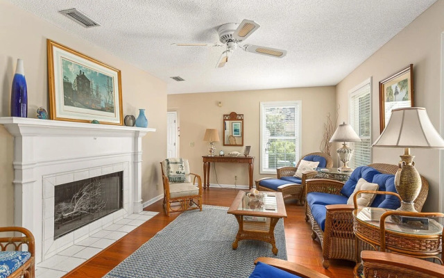 111 Mews Circle by Hodnett Cooper