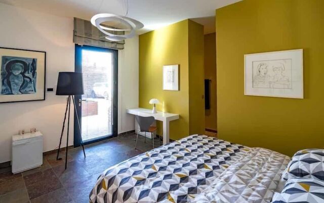 BB 12 LUBERON - Chambres Contemporaines