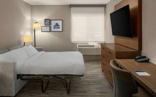 Four Points by Sheraton Downtown Seattle Center