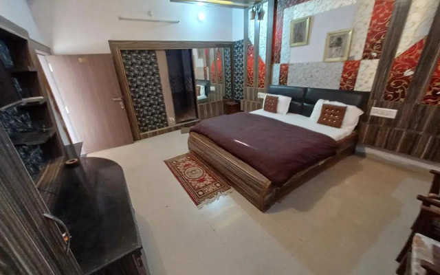 Pushkar Village Camp Resort