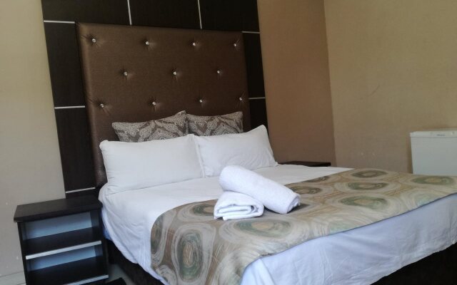 Tudor House Hotel