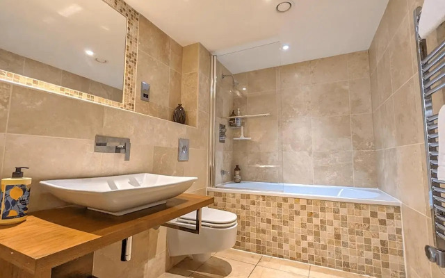Merchants Place Apartment