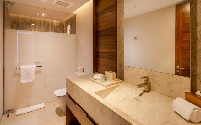 The Club at Solaz, Luxury Villas