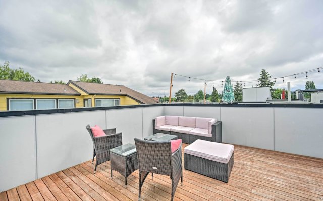 Seattle Townhome: Rooftop Deck < 7 Mi to Dtwn