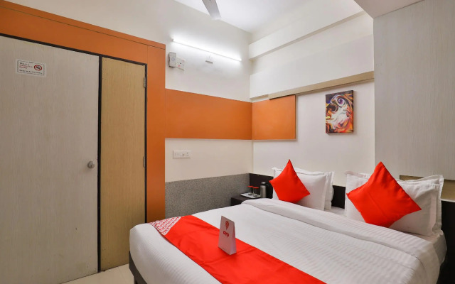 OYO 14942 Hotel Maple Leaf