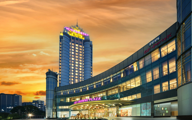 hotelImage