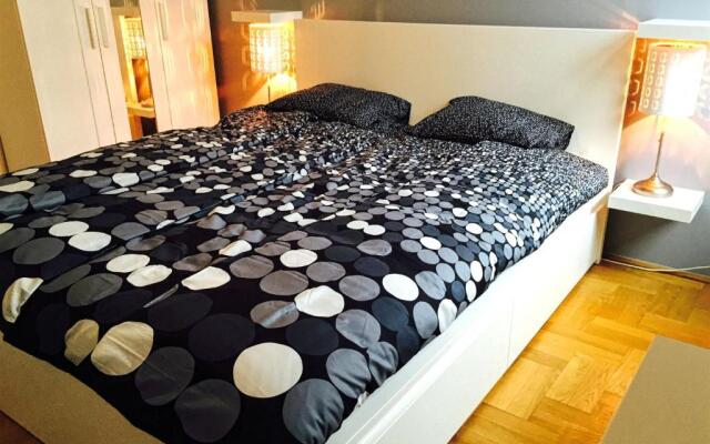 Gozsdu Apartment