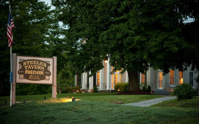 Steeles Tavern Manor