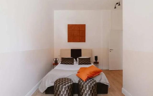 A World Aparts - 504 Corso