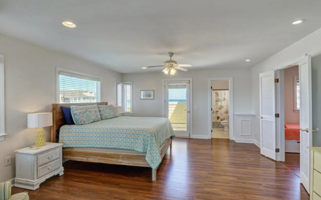 Sea Tranquility by Sea Scape Properties