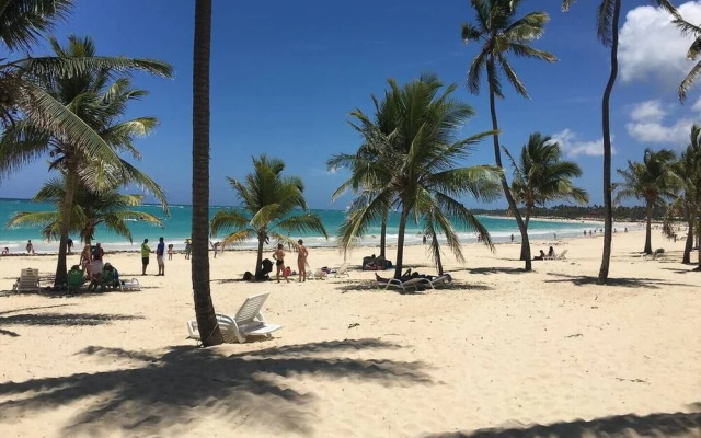 Punta Cana - Apartment - Sleeps 4 - Pool - Hot Tub