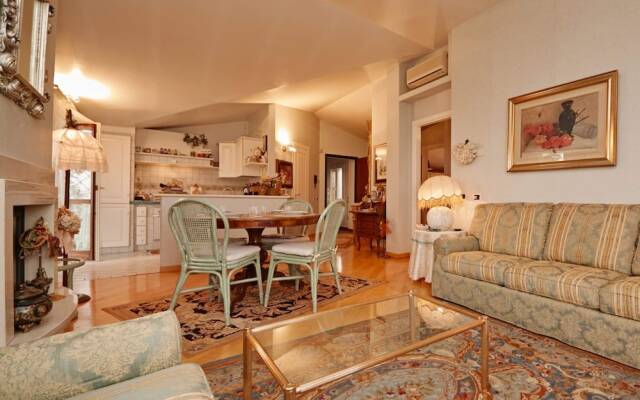 Villa Colombo App 01