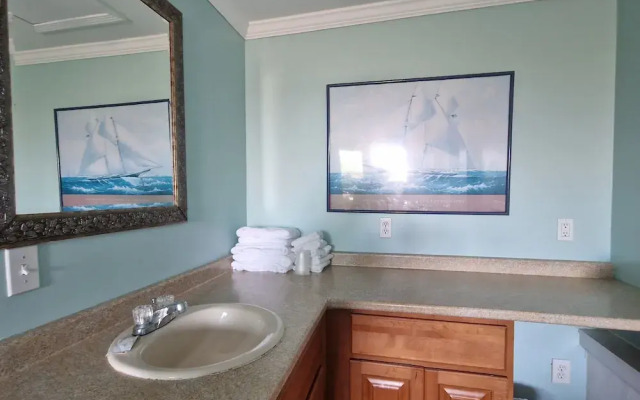 Sandcastle Beachfront Inn
