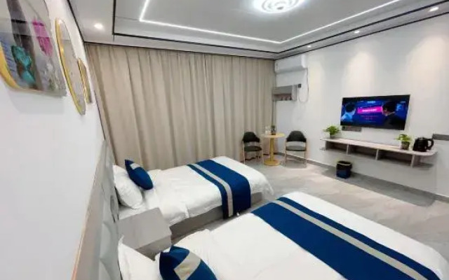 Sanqingshan Yinhu Xiaozhu Homestay
