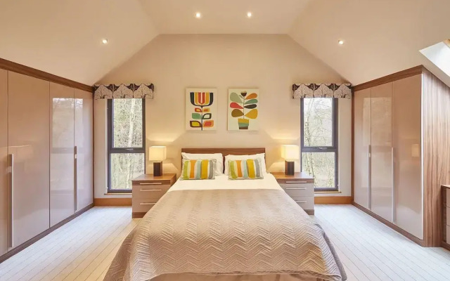 Host Stay Shunner Howe Lodge