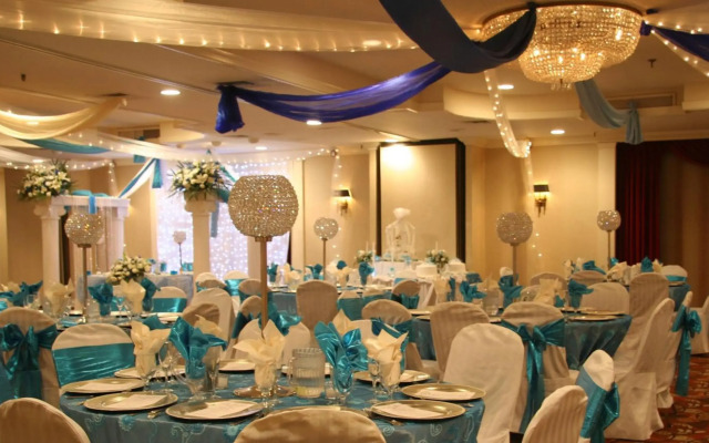 Adria Hotel And Conference Center