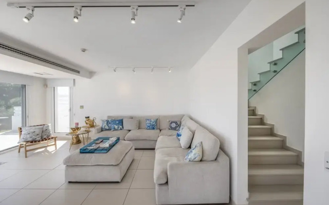 Protaras Sirina Seafront Paradise