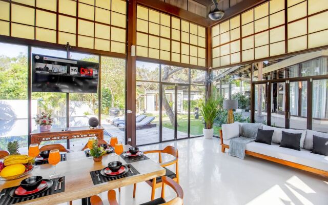 Finns Beach Villa Canggu