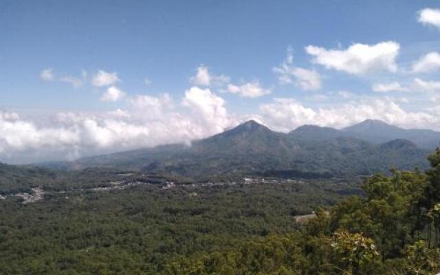 Arnolds Family Homestay
