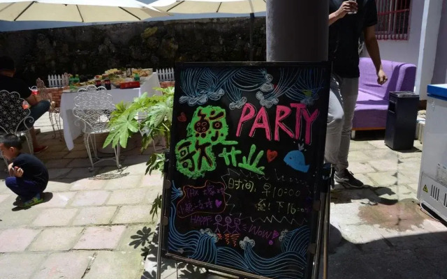 Whale Song Travel Inn