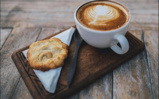 Diuma Residence Yoga Meditation Retreat and Healing Center  By Zuzu